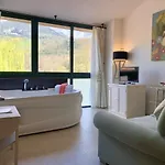 Hotel Akla Palacio Torre De Ruesga