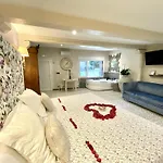 Hotel Akla Palacio Torre De Ruesga