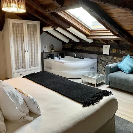 Akla Palacio Torre De Ruesga 4*