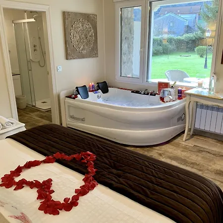 Akla Palacio Torre De Ruesga