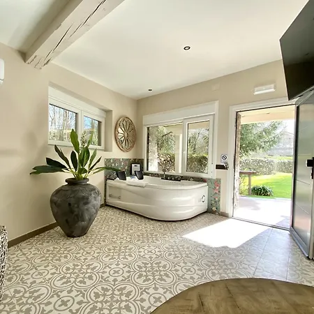 Akla Palacio Torre De Ruesga Calseca