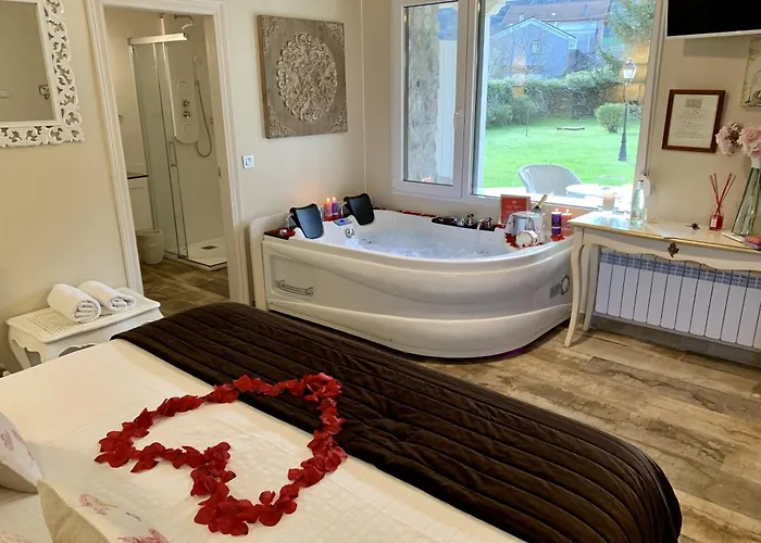 Akla Palacio Torre De Ruesga