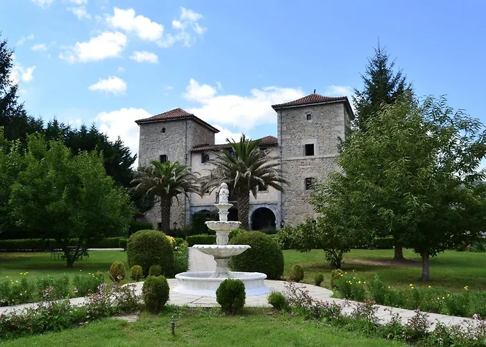 Akla Palacio Torre De Ruesga 4*