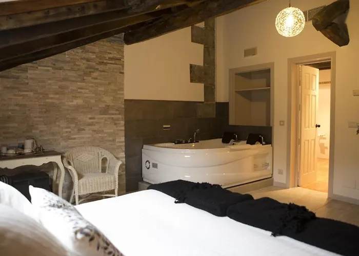 Hotel Akla Palacio Torre De Ruesga 4*