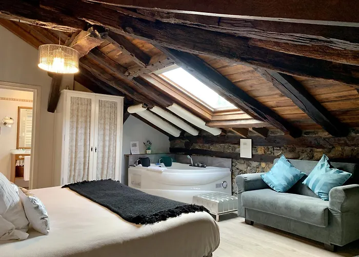 Akla Palacio Torre De Ruesga