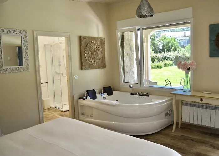 Akla Palacio Torre De Ruesga Calseca