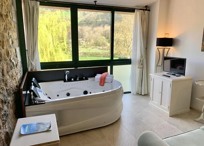 Akla Palacio Torre De Ruesga Hotel 4*