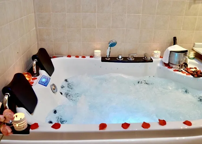 Akla Palacio Torre De Ruesga