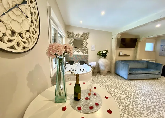 Hotel Akla Palacio Torre De Ruesga 4*