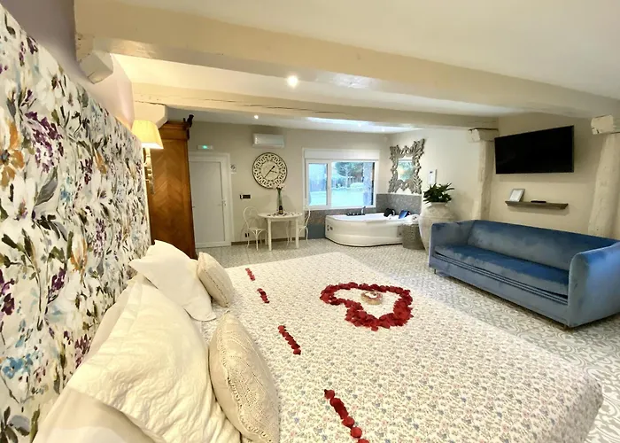 Hotel Akla Palacio Torre De Ruesga