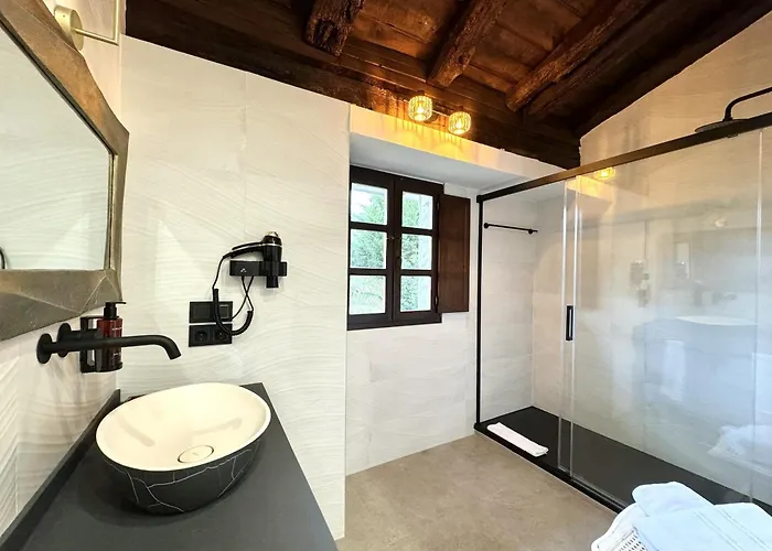 Hotel Akla Palacio Torre De Ruesga 4*